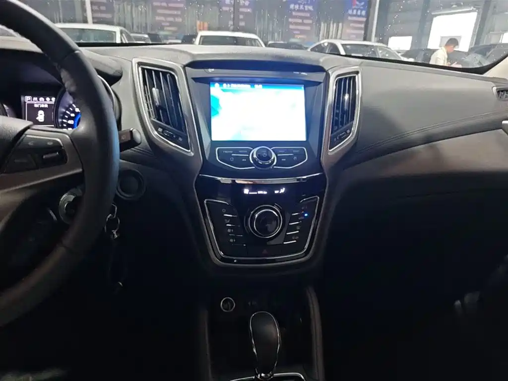 Changan CS35 2017 — фото 13