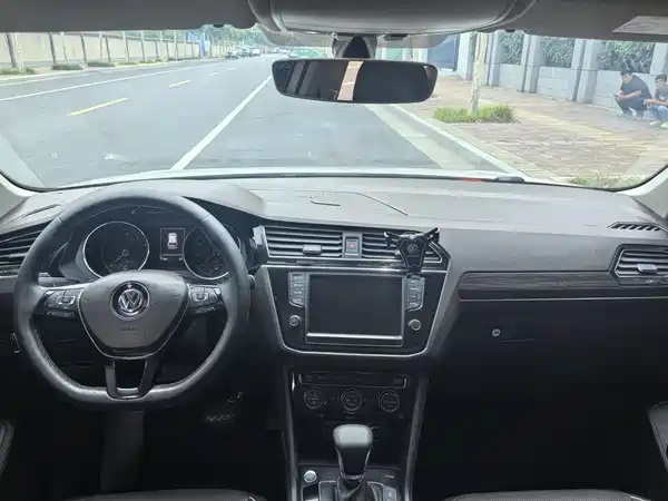 Volkswagen Tiguan L 2018