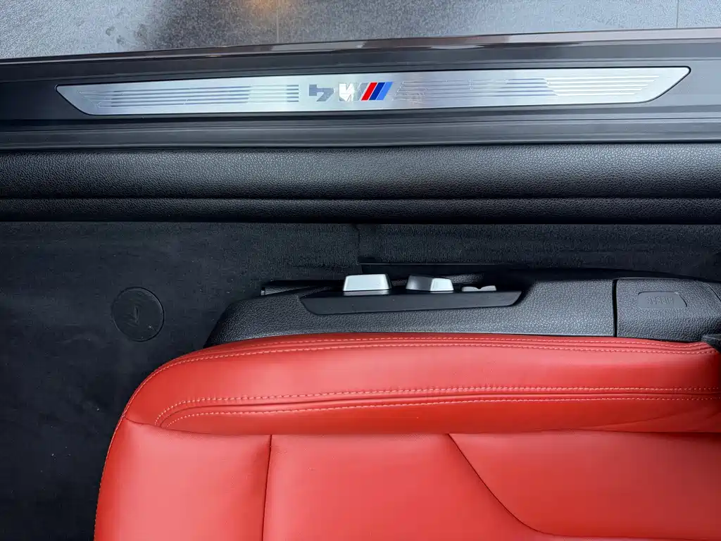 BMW M4 2018 — фото 13