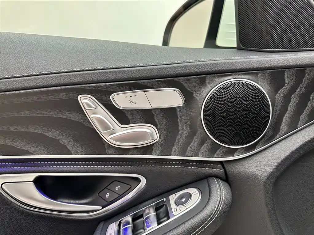Mercedes-Benz C-Class 2019 — фото 15