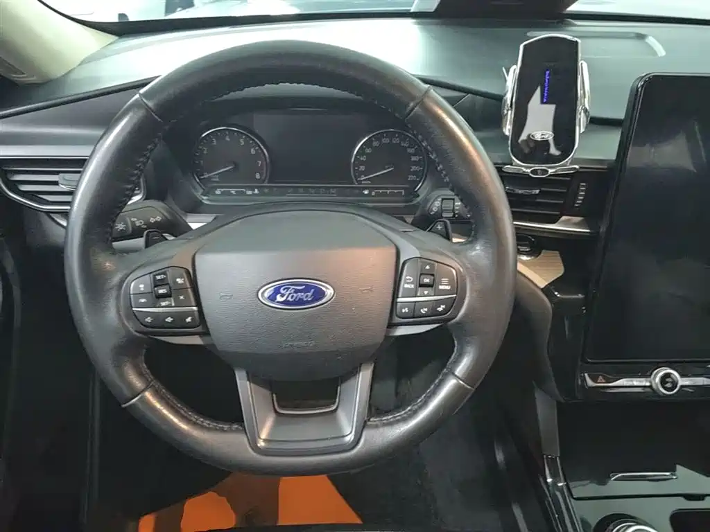 Ford Explorer 2020 — фото 11