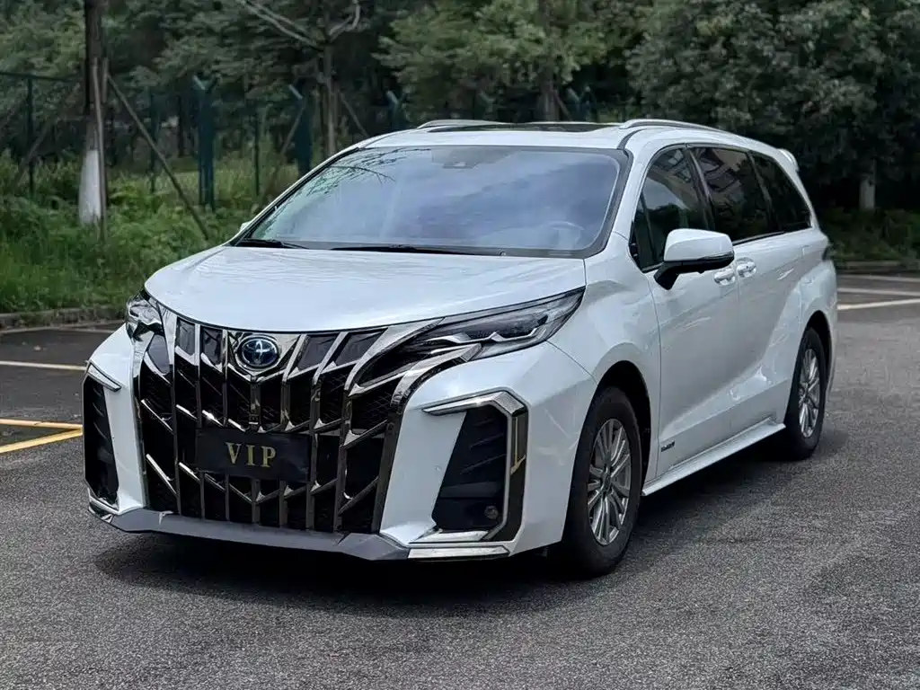 Toyota Sienna 2023