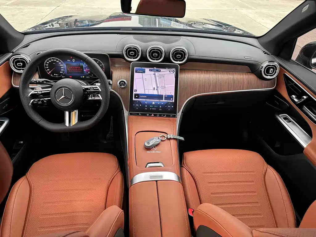 Mercedes-Benz GLC 2023