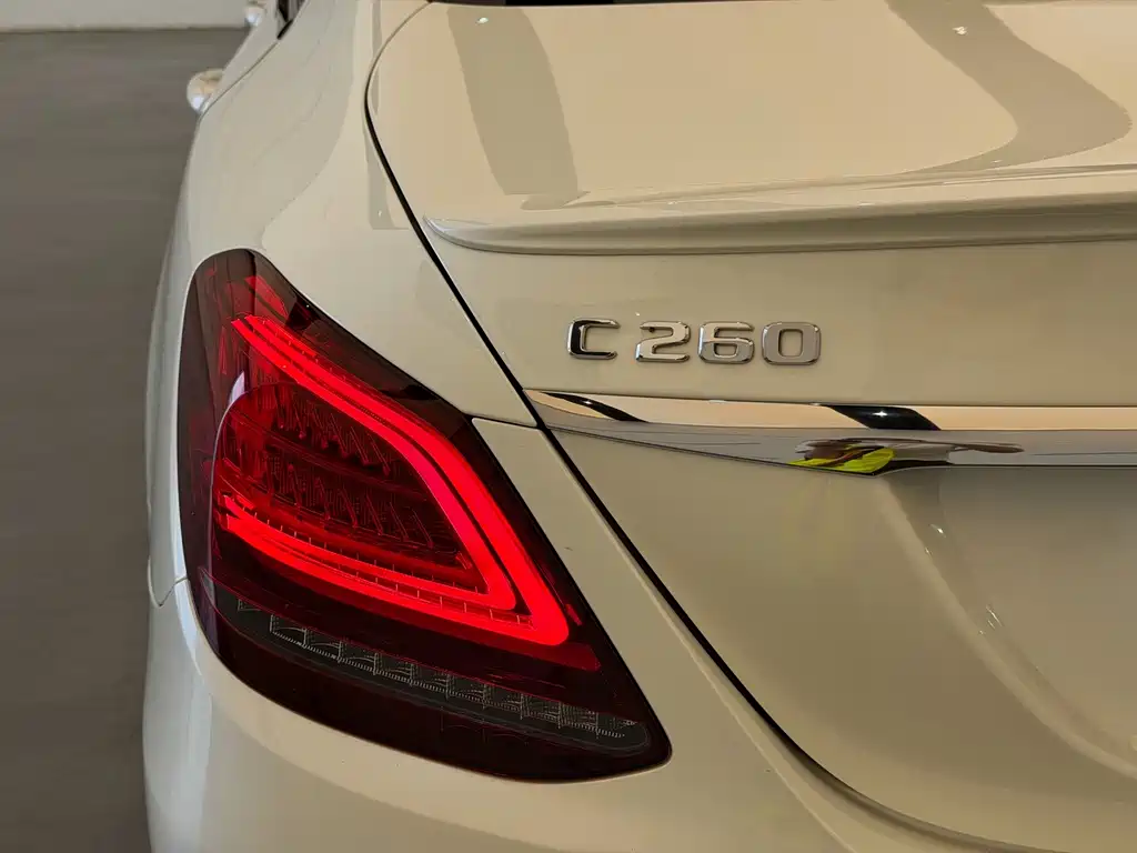 Mercedes-Benz C-Class 2019 — фото 9