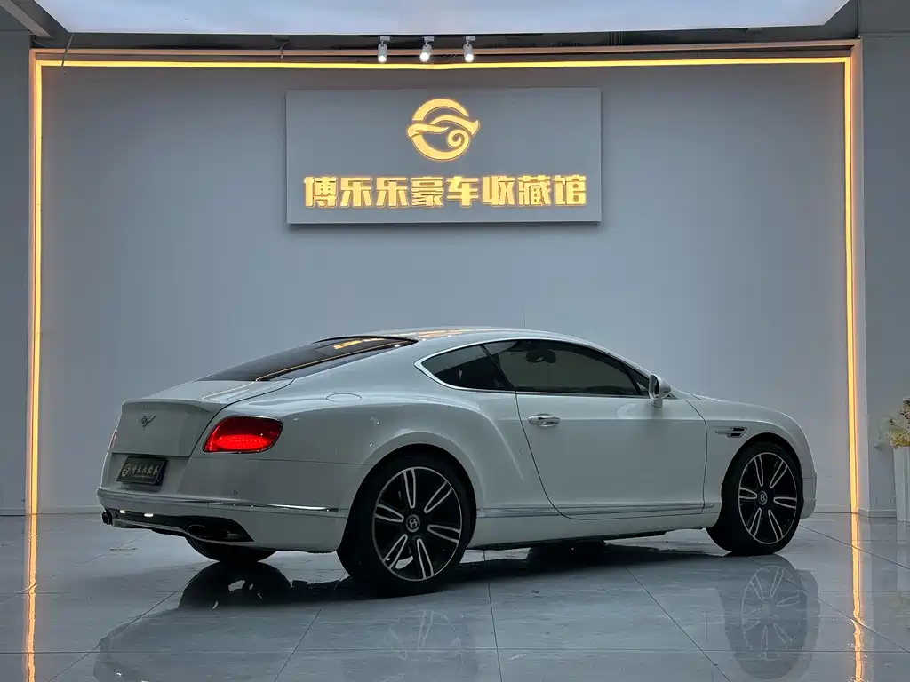 Bentley Continental 2018 — фото 4
