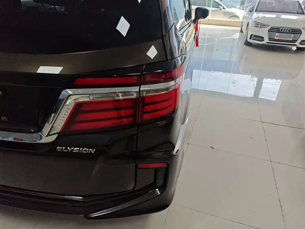 Honda Elysion 2017 — фото 24