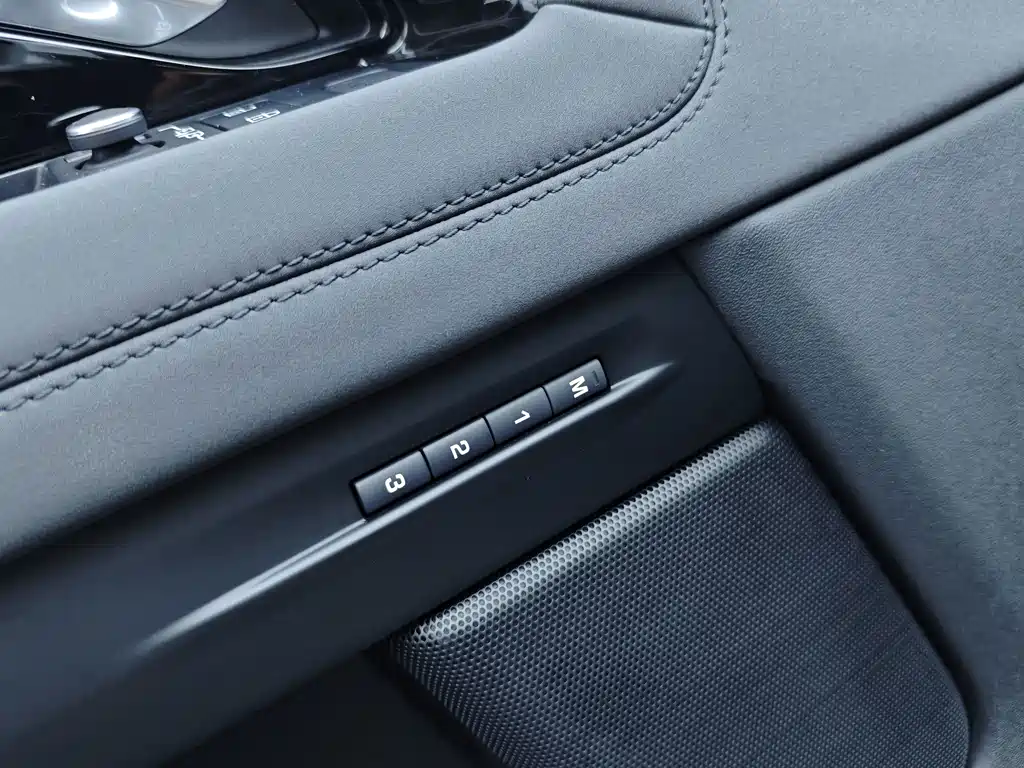 Land Rover Range Rover Evoque 2022 — фото 7