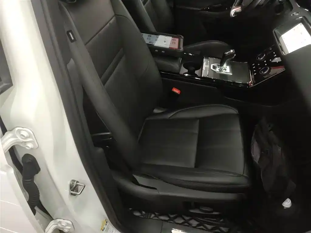 Land Rover Evoque 2020 — фото 4