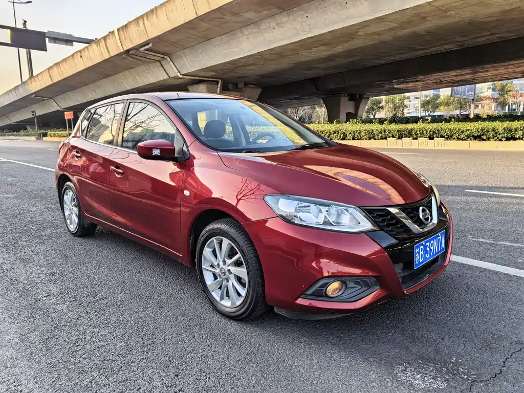 Nissan Tiida 2017 — фото 3