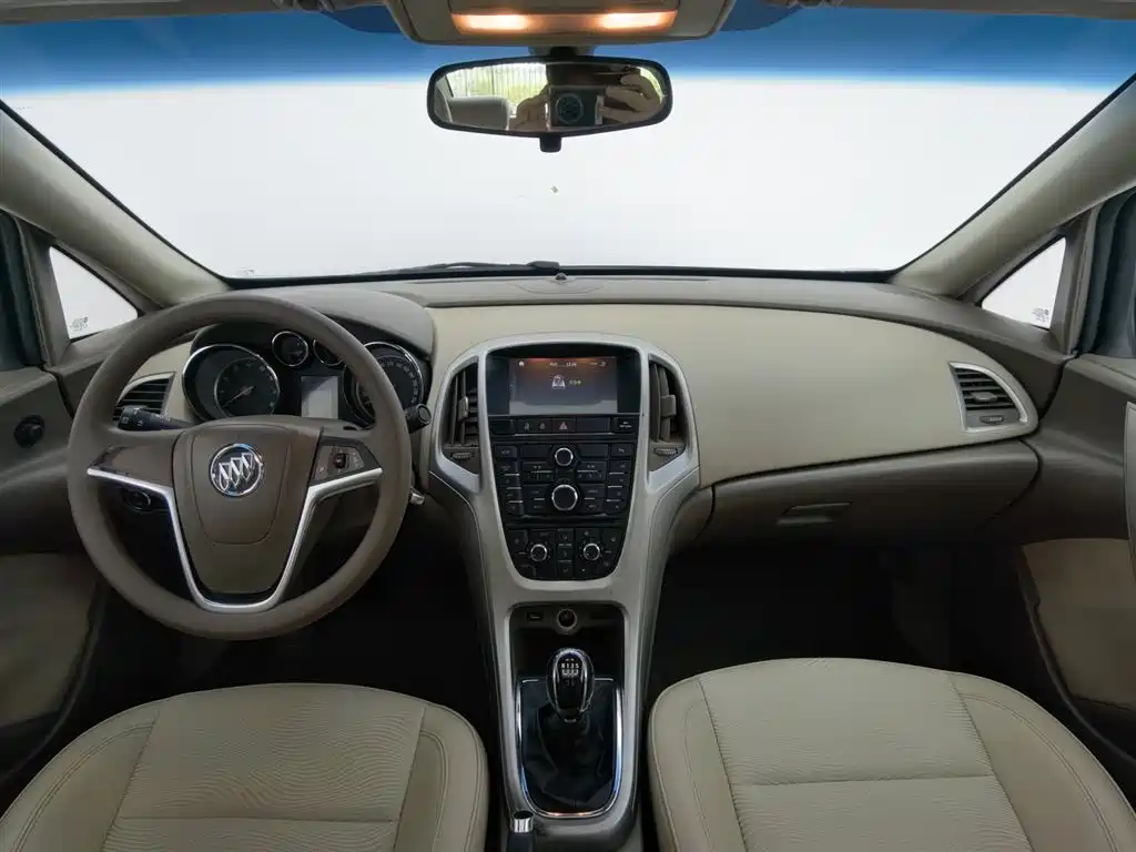 Buick Excelle 2013