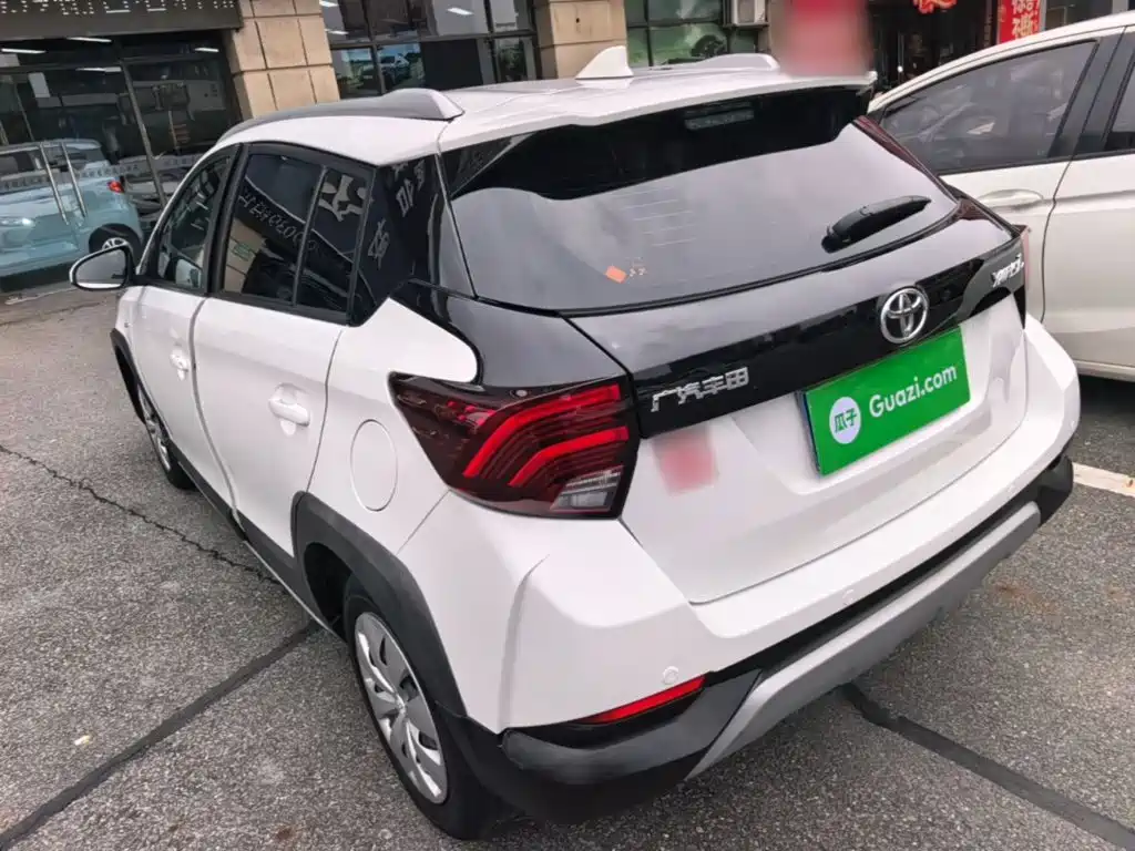 Toyota Yaris L 2022