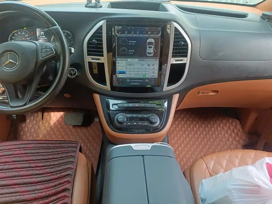 Mercedes-Benz Vito 2018 — фото 16