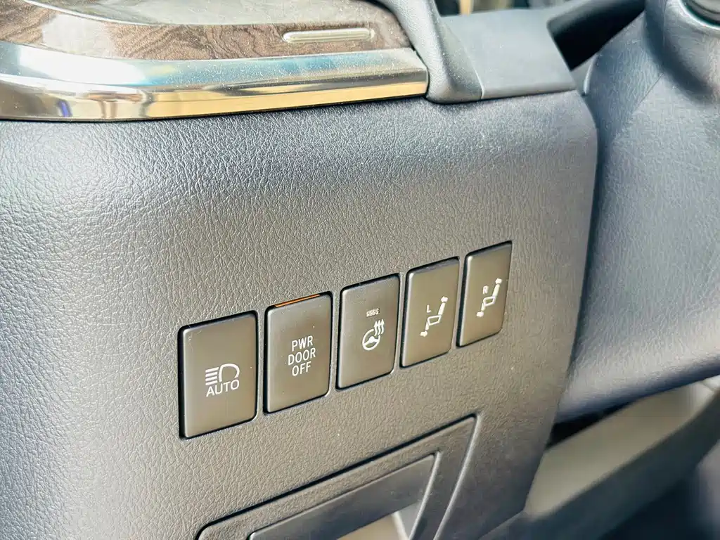 Toyota Alphard 2019 — фото 10