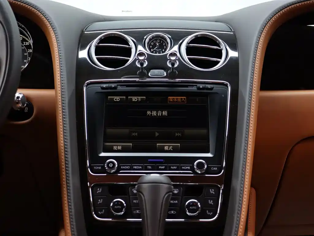 Bentley Flying Spur 2014 — фото 14