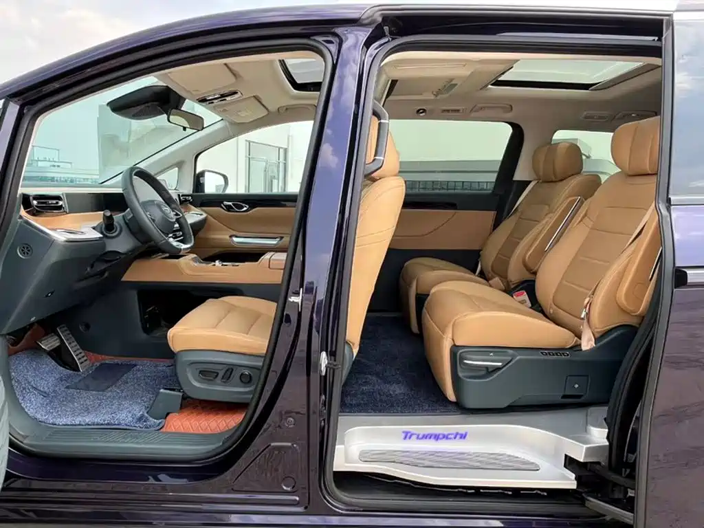 GAC Trumpchi E8 PHEV 2024 — фото 12