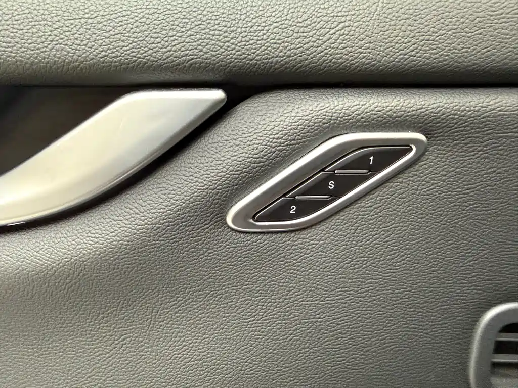 Maserati Ghibli 2014 — фото 26