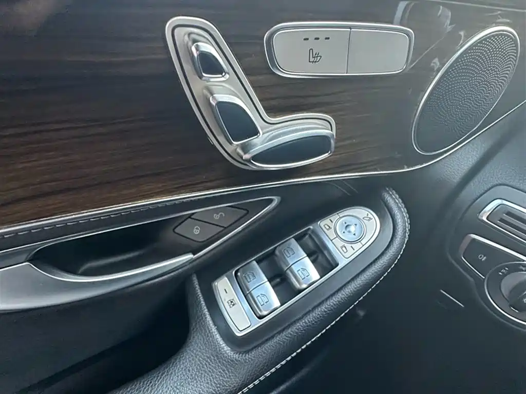 Mercedes-Benz GLC 2018 — фото 4