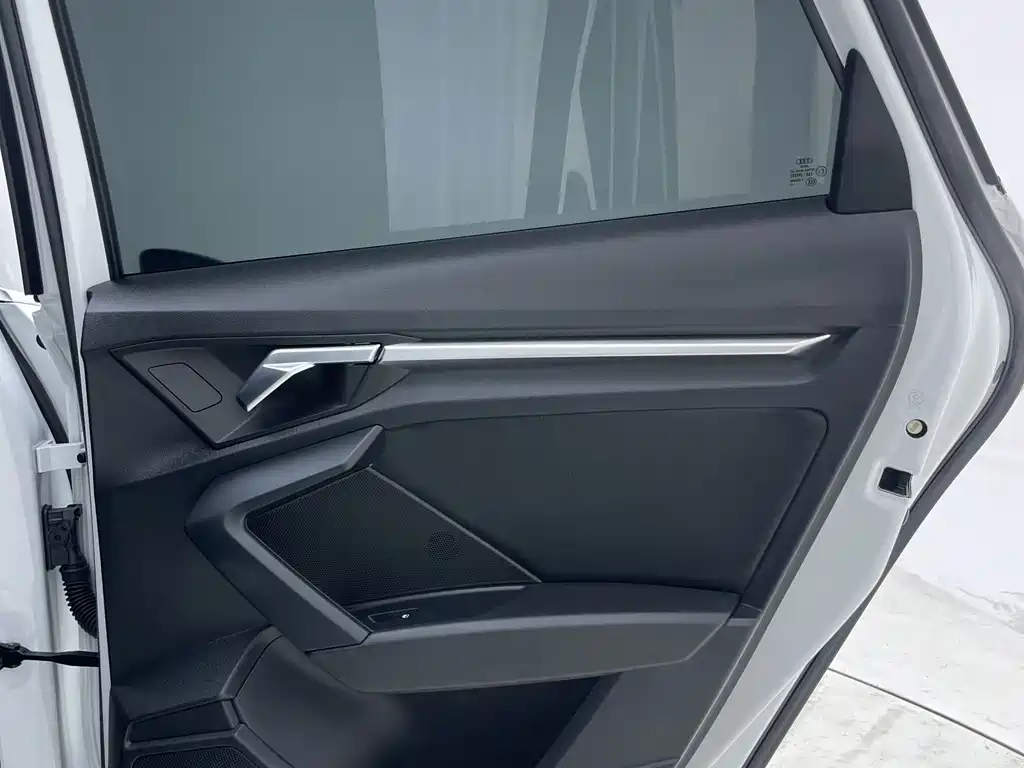 Audi A3 2023 — фото 28