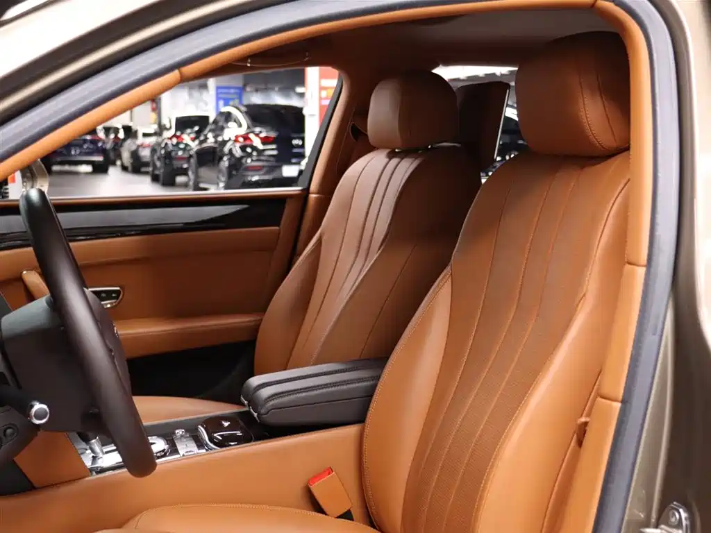 Bentley Flying Spur 2014 — фото 9