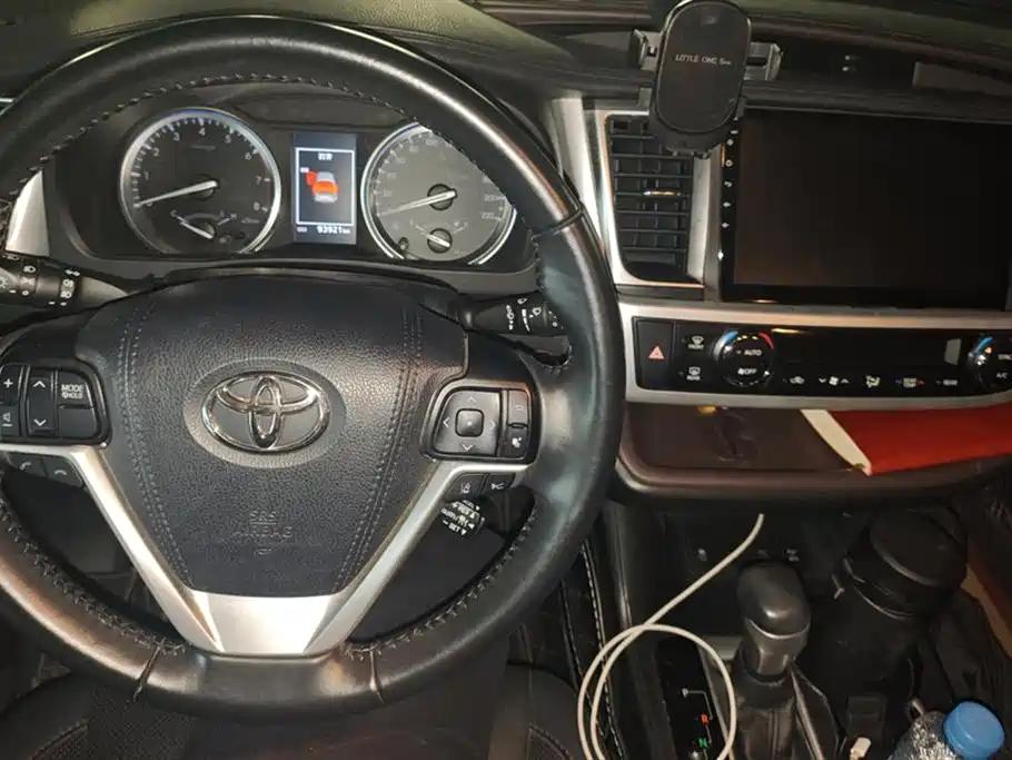 Toyota Highlander 2020 — фото 12
