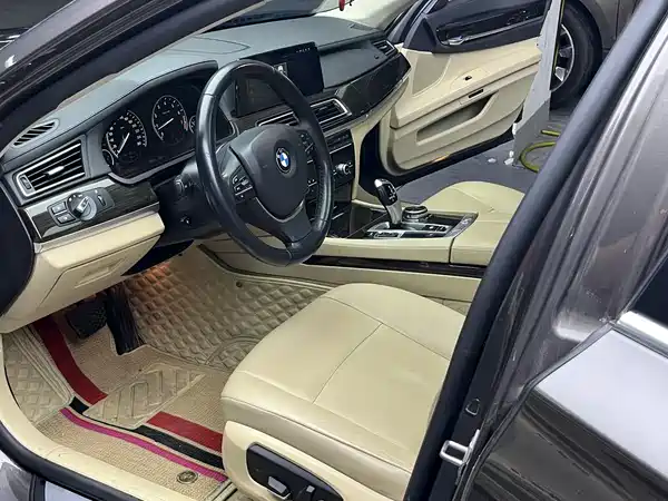 BMW 7 Series 2013