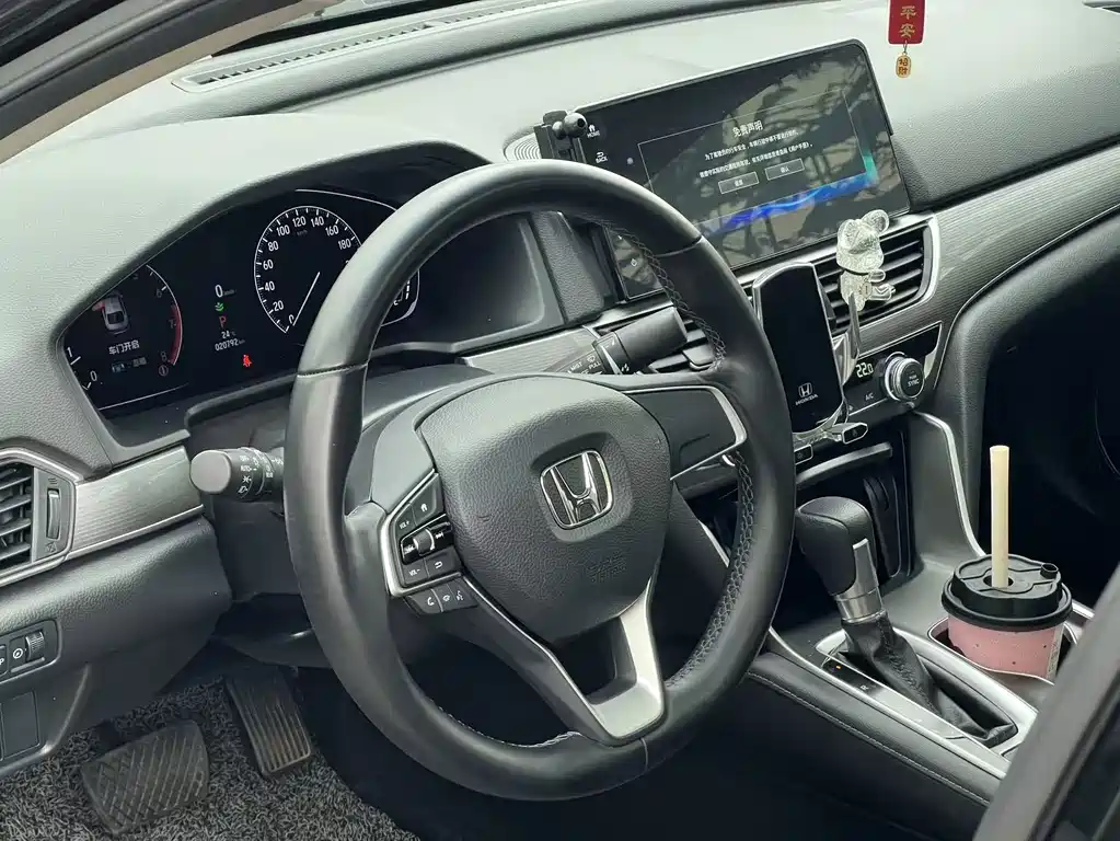 Honda Accord 2022 — фото 13