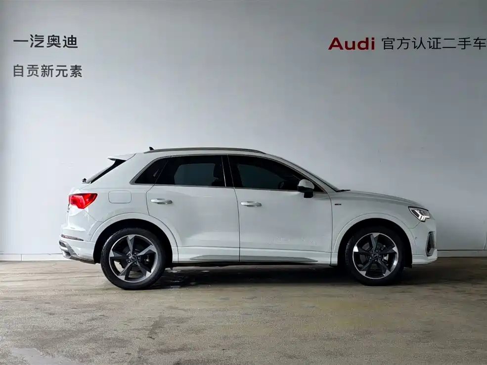 Audi Q3 2023 — фото 2