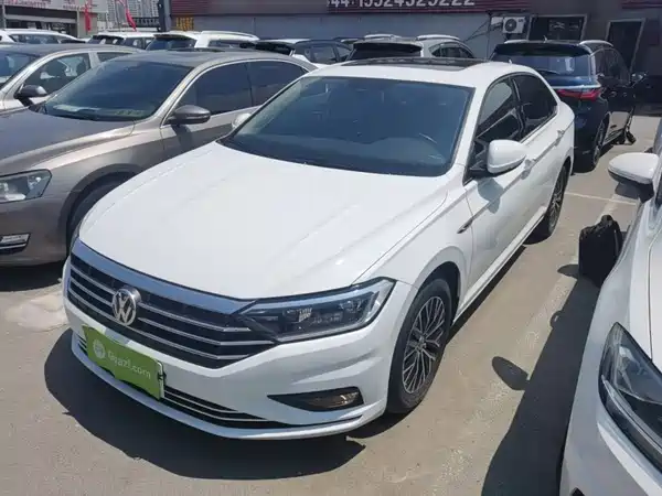 Volkswagen Sagitar 2020
