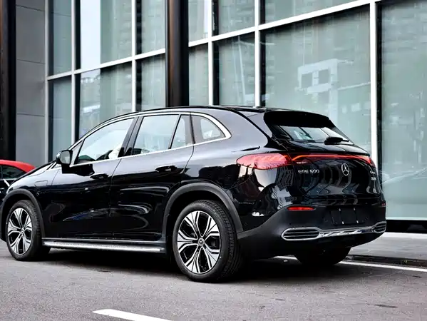 Mercedes-Benz EQE SUV 2025