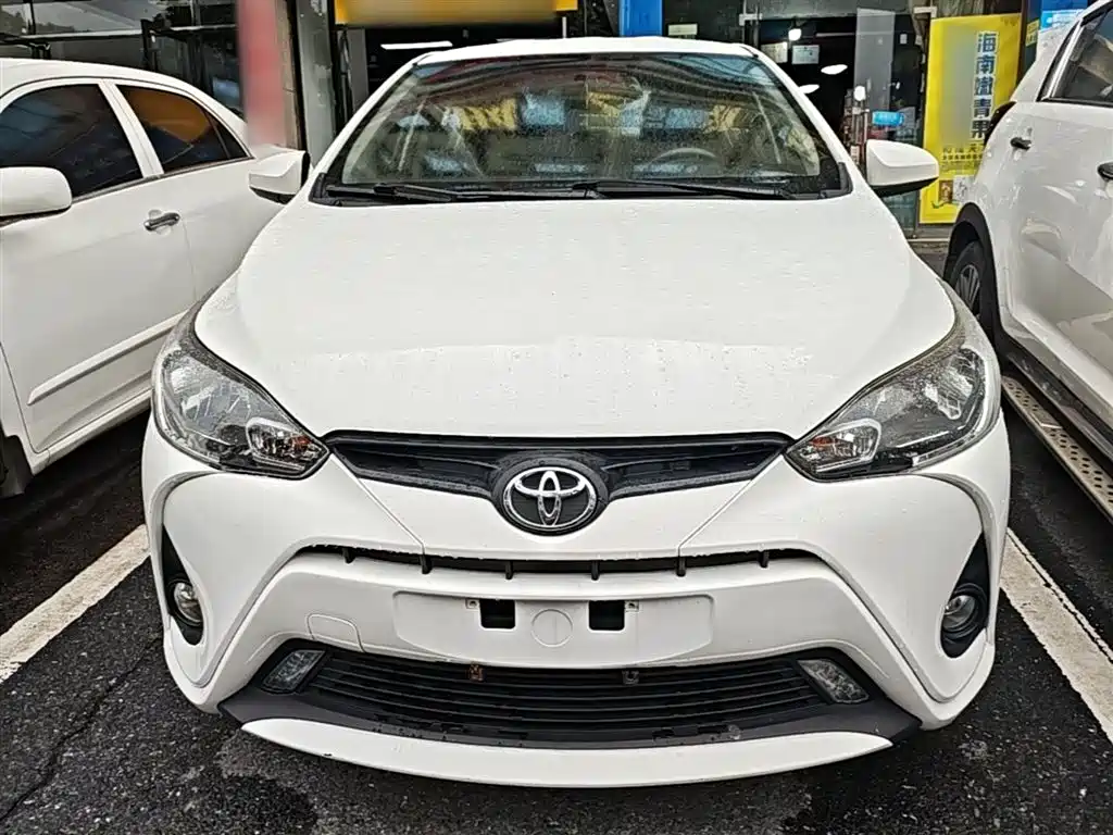 Toyota Yaris L 2019 — фото 3