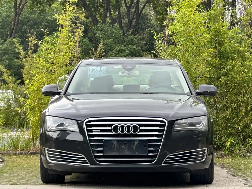 Audi A8 2014 — фото 2