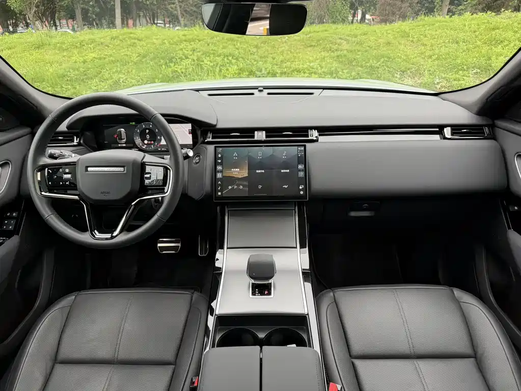 Land Rover Velar 2025 — фото 6