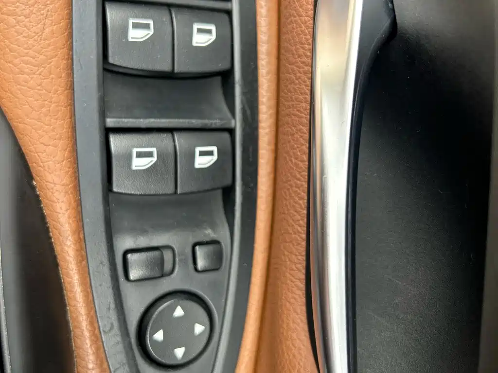 BMW 3 Series 2015 — фото 27