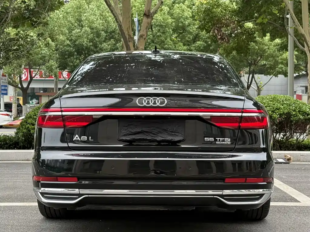 Audi A8 2019 — фото 8