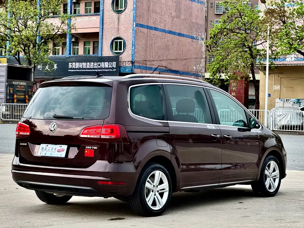 Volkswagen Sharan 2019 — фото 9
