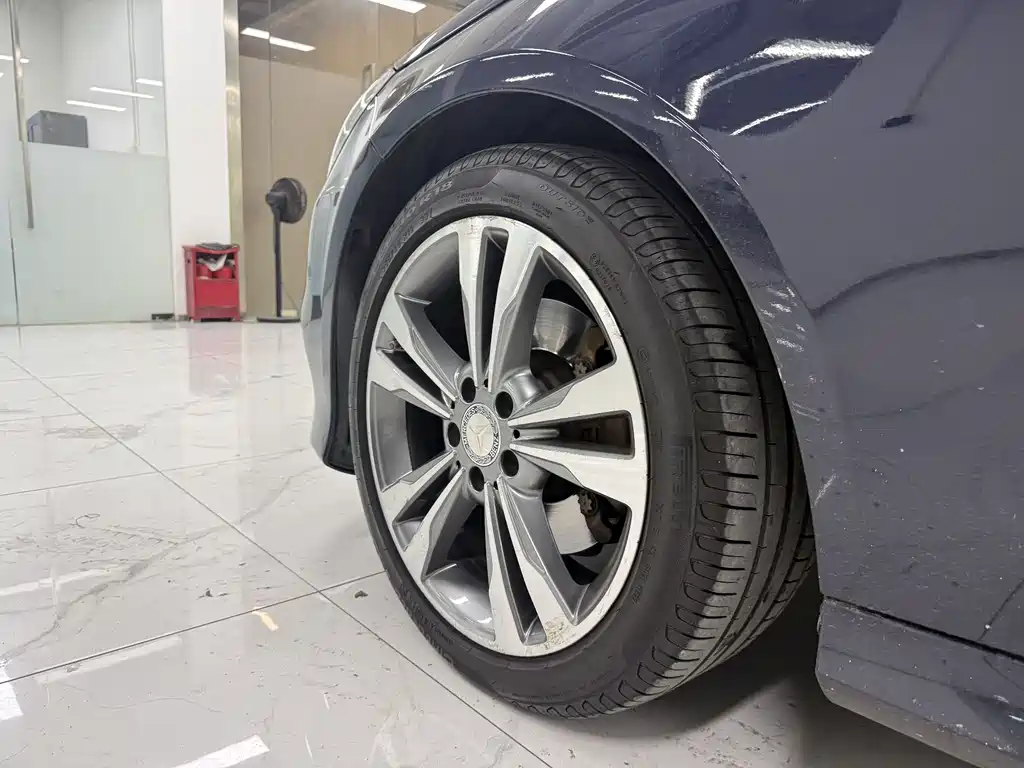 Mercedes-Benz E-Class 2014