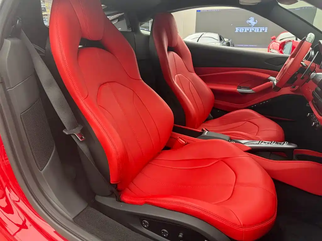 Ferrari F8 2022 — фото 10