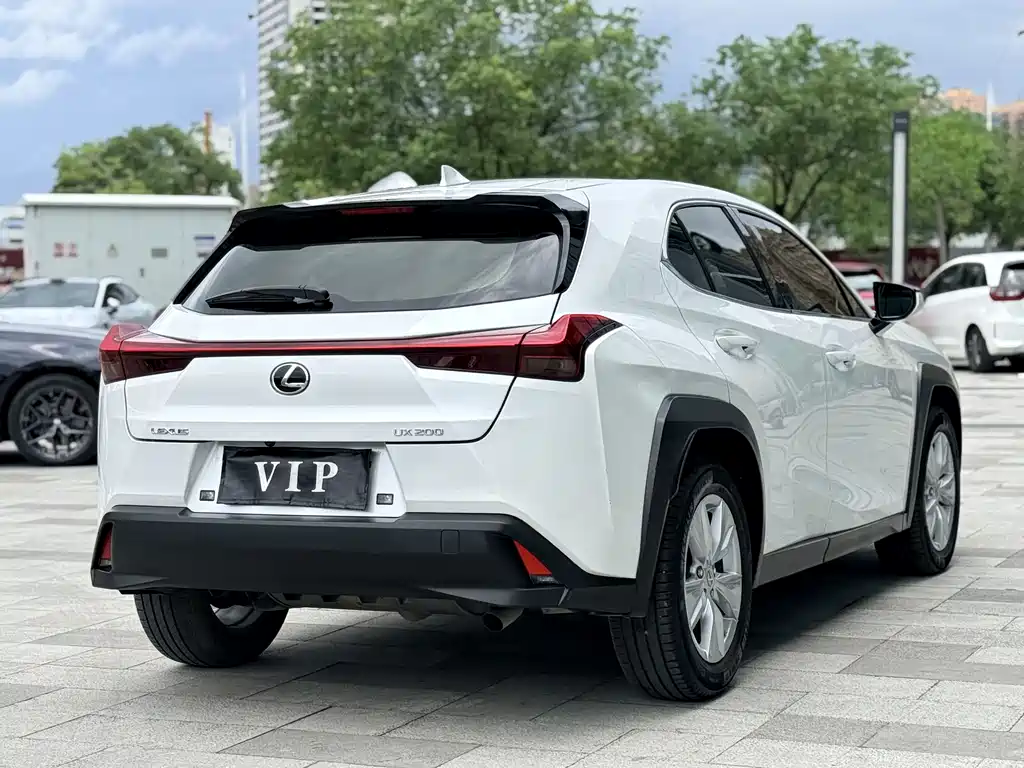 Lexus UX 2022 — фото 4