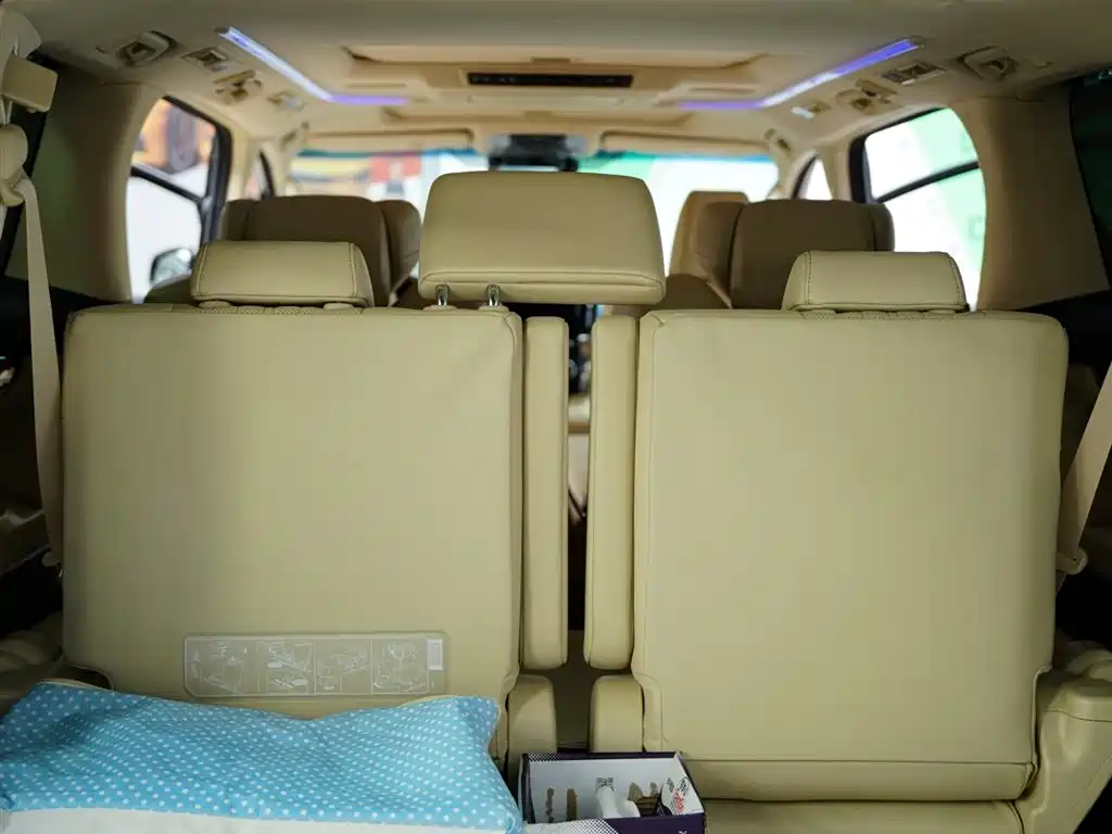 Toyota Alphard 2023 — фото 41