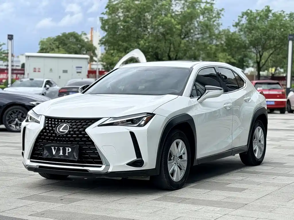 Lexus UX 2022