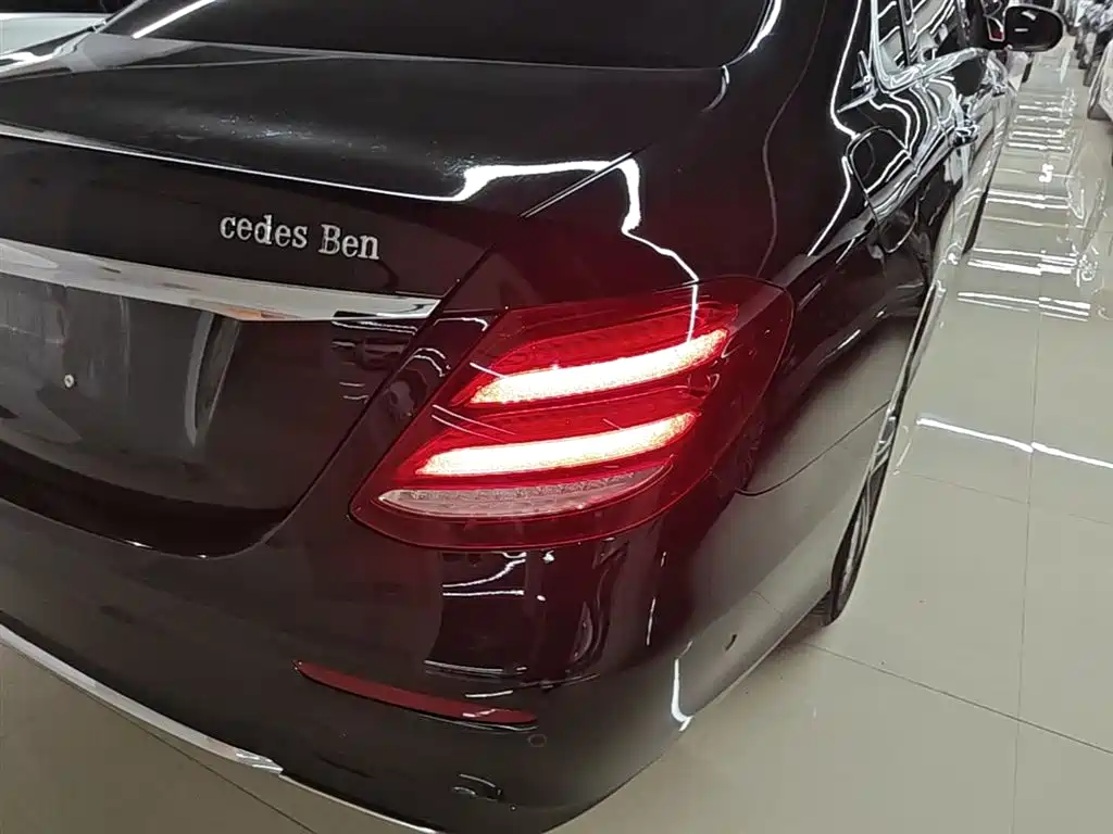 Mercedes-Benz E-Class 2019 — фото 8