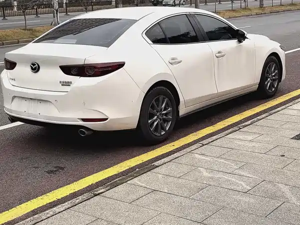Mazda 3 Axela 2021