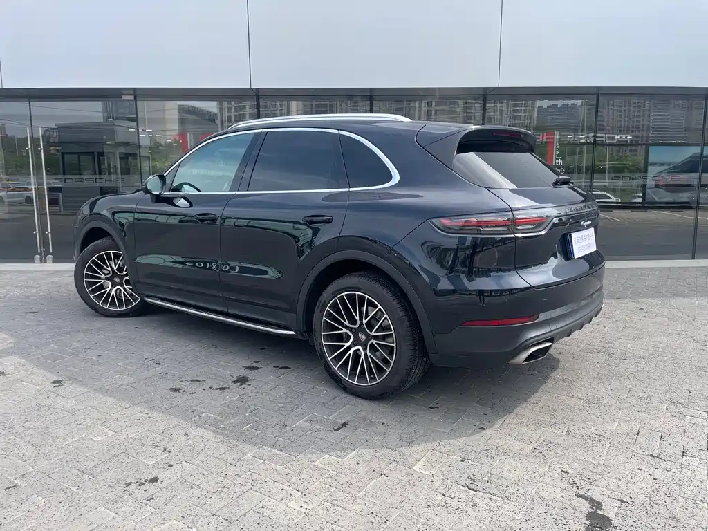 Porsche Cayenne 2019 — фото 7
