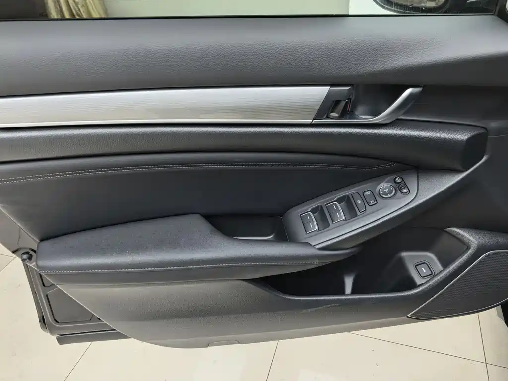 Honda Accord 2023 — фото 21