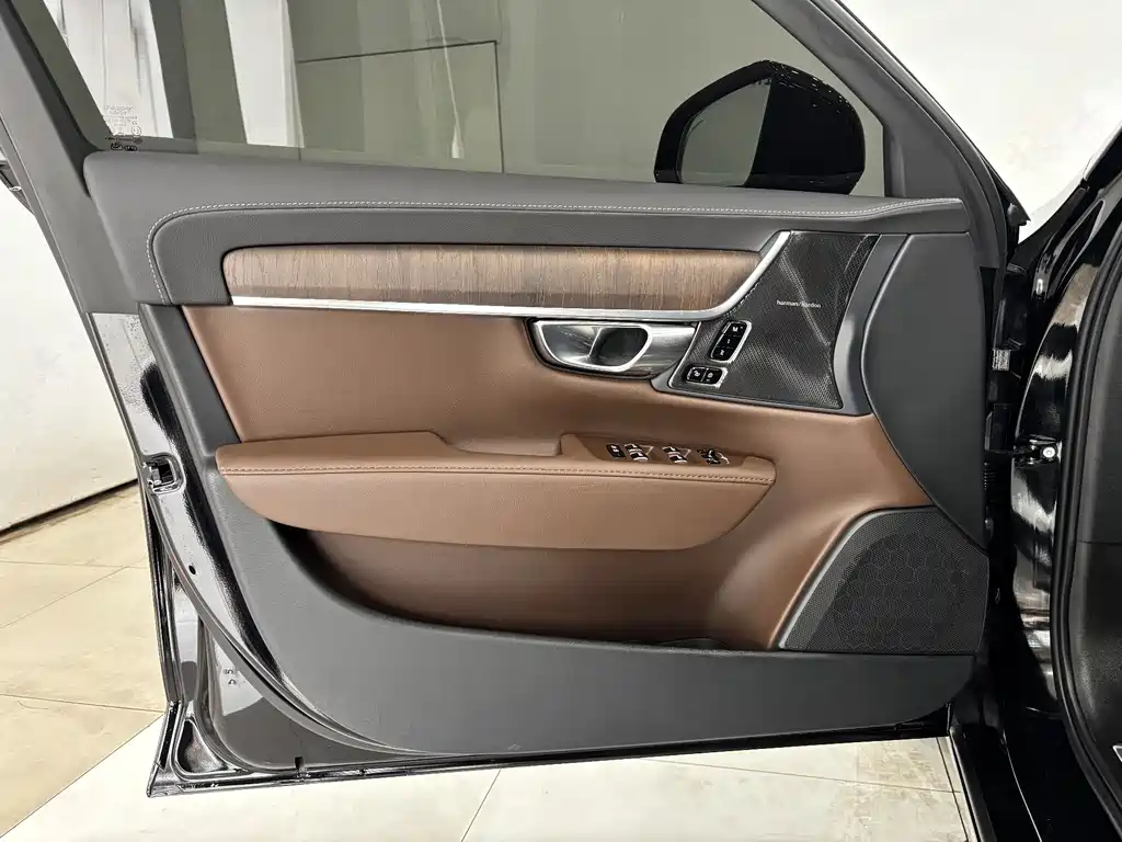 Volvo S90 2024 — фото 10