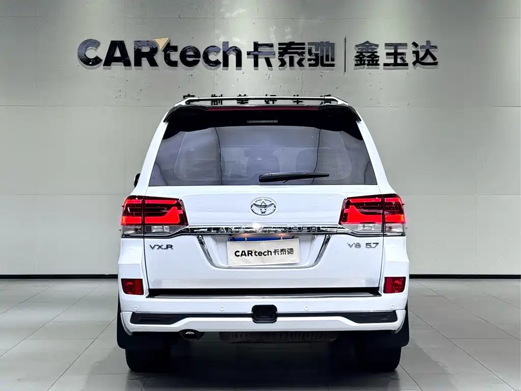 Toyota Land Cruiser 2019 — фото 6