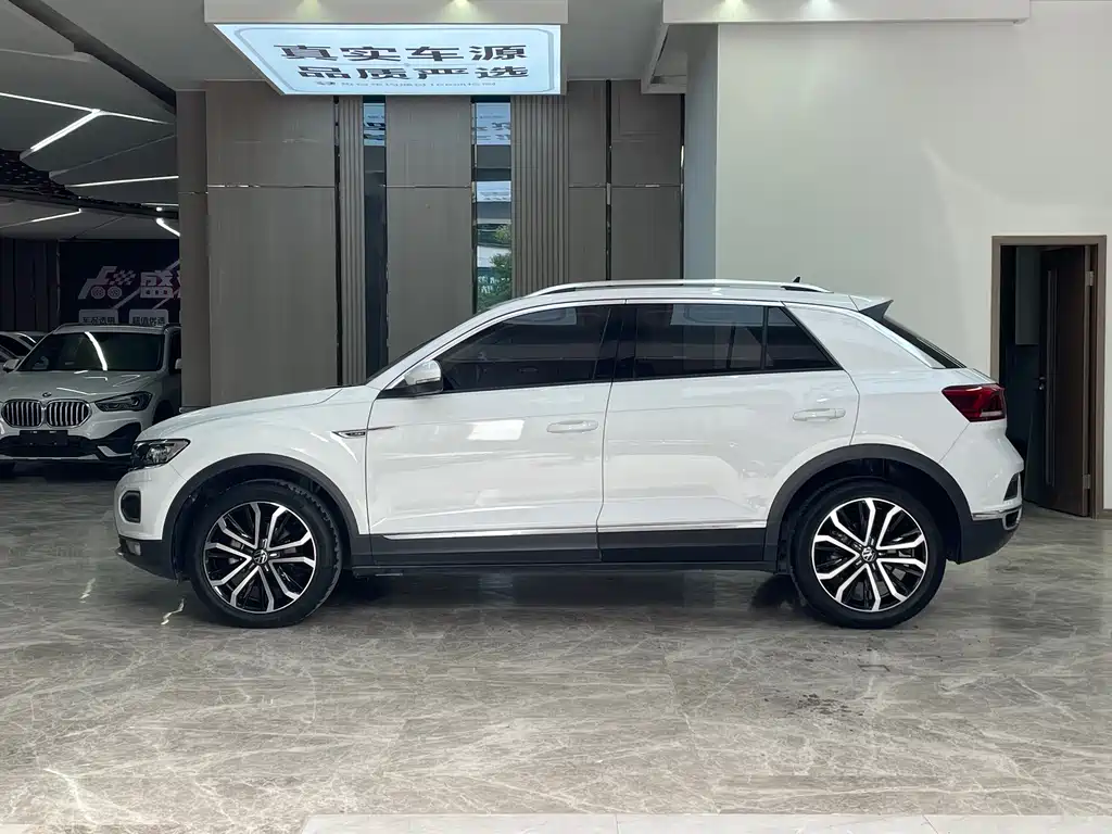 Volkswagen T-Roc 2022 — фото 4