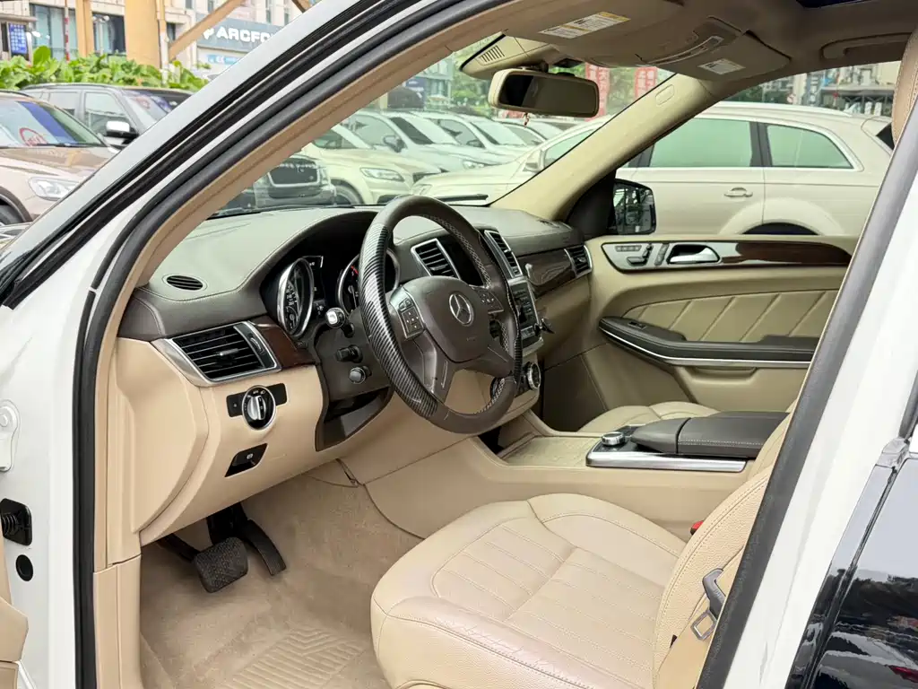 Mercedes-Benz GL-Class 2015 — фото 8