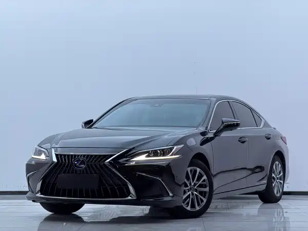 Lexus ES 2021