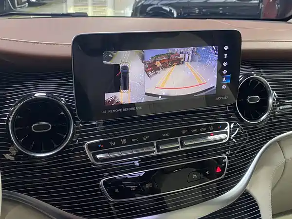 Mercedes-Benz V-Class 2022